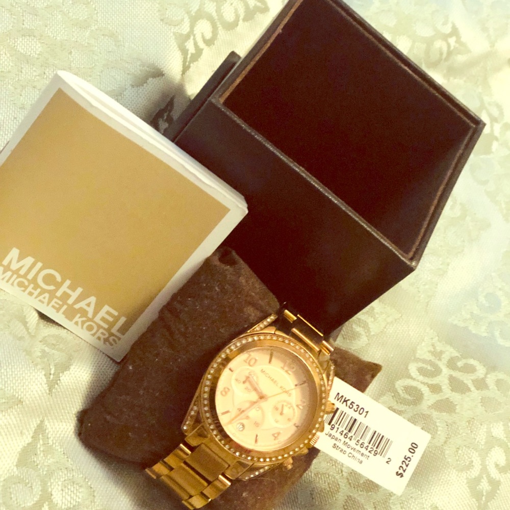 Rose Gold Michael Kors Watch w/original box & tag.
